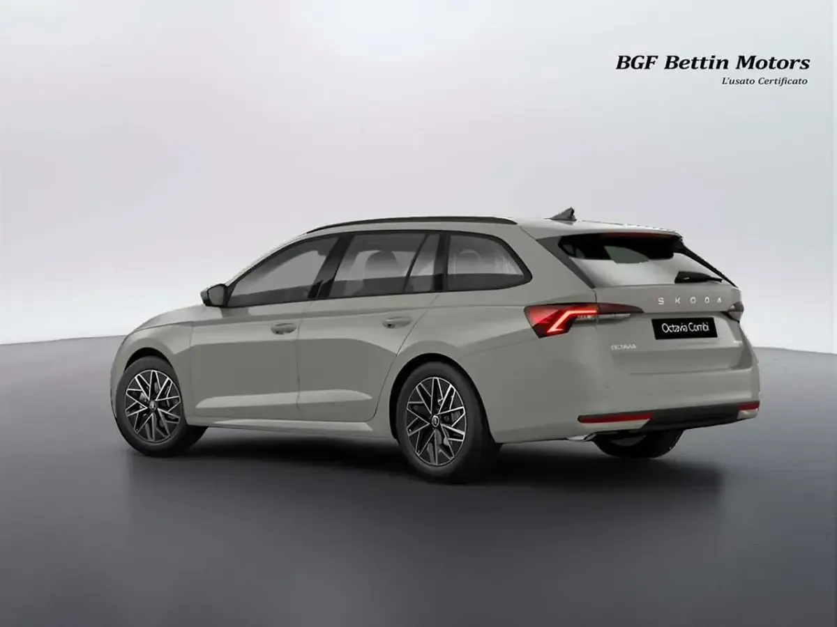 Nuova Skoda Octavia Selection 116 CV (85 kW) 2026 Grigio acciaio Station wagon