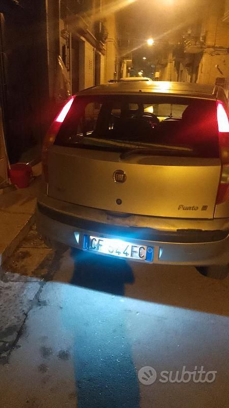 Usata Fiat Punto 80 CV (58 kW) 2003 Grigio Utilitaria