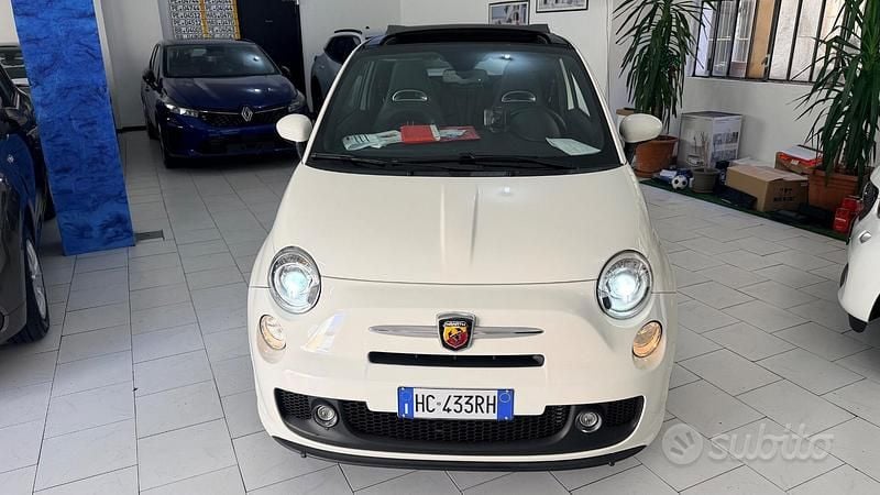 Usata Abarth 500C 135 CV (99 kW) 2012 Bianco Cabrio