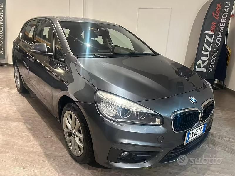 Usata BMW 218 Luxury Line 149 CV (109 kW) 2018 Grigio Station wagon