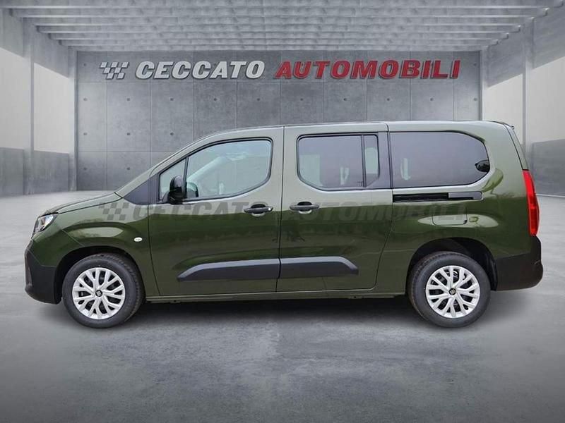 Nuova Fiat Doblò 131 CV (96 kW) 2025 Verde Monovolume