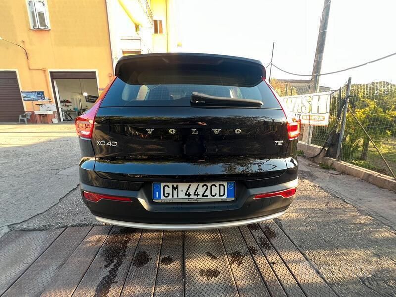 Usata Volvo XC40 129 CV (94 kW) 2022 Nero SUV