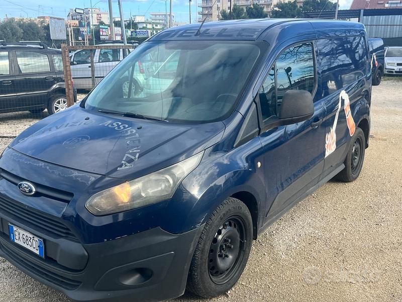 Usata Ford Tourneo Courier 95 CV (69 kW) 2014 Blu Monovolume