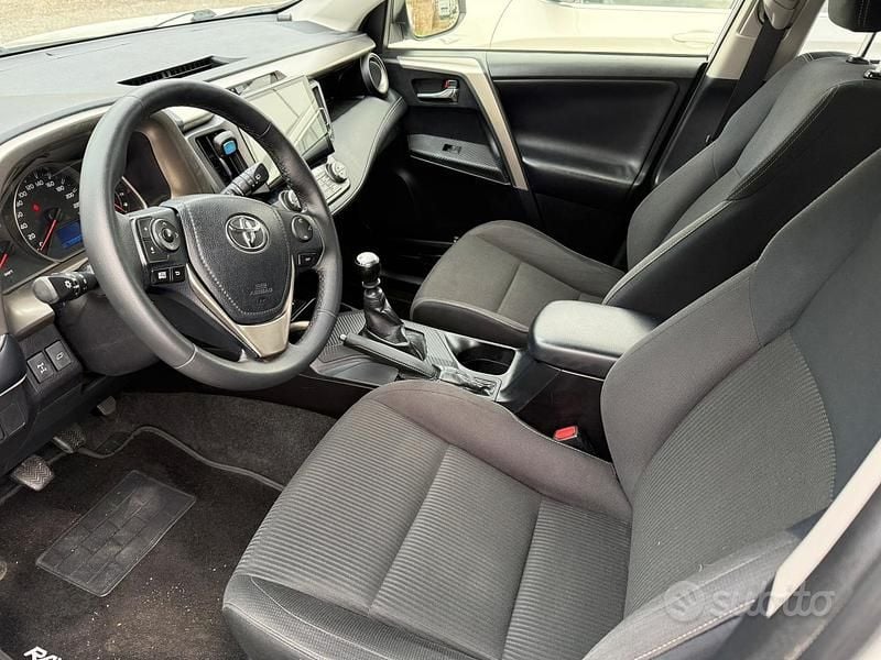 Occasion Toyota RAV4 151 ch (111 kW) 2015 Blanc SUV