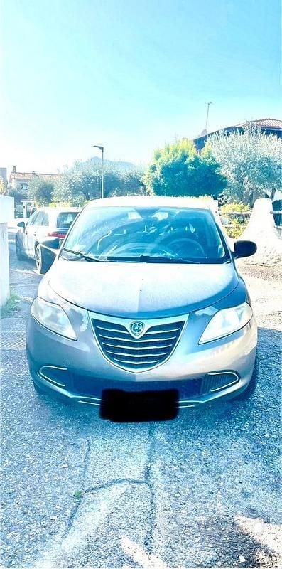 Usata Lancia Ypsilon 95 CV (69 kW) 2012 Utilitaria