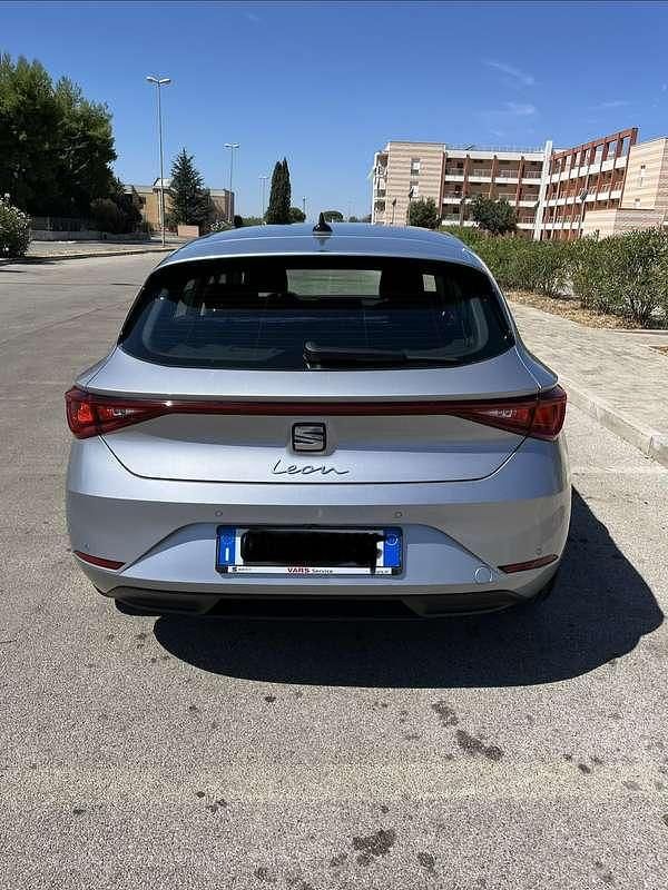 Usata Seat Leon Business 110 CV (80 kW) 2021 Berlina