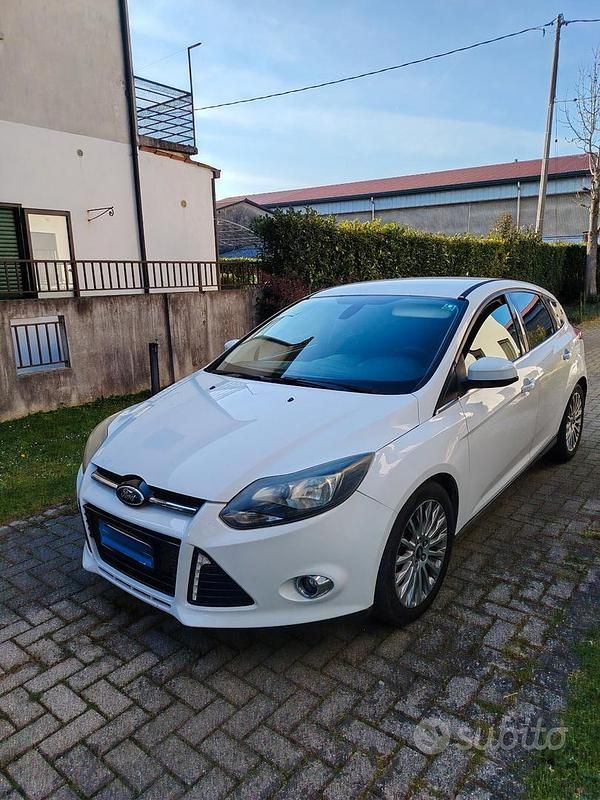 Usata Ford Focus 115 CV (84 kW) 2011 Berlina
