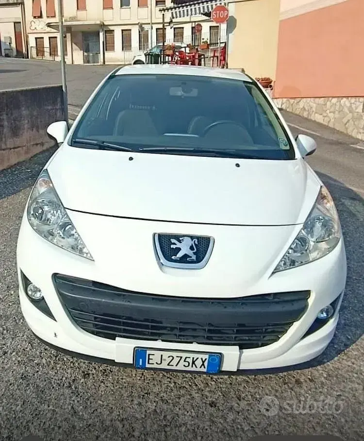 Usata Peugeot 207 68 CV (50 kW) 2011 Bianco Furgone