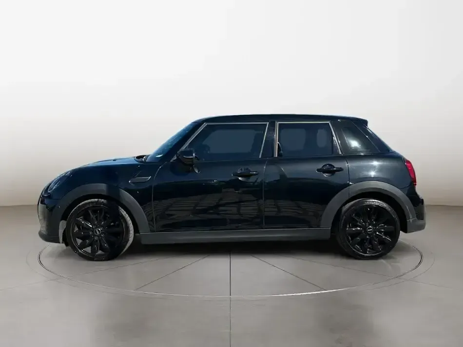 Usata Mini ONE Classic 75 CV (55 kW) 2022 Nero Utilitaria