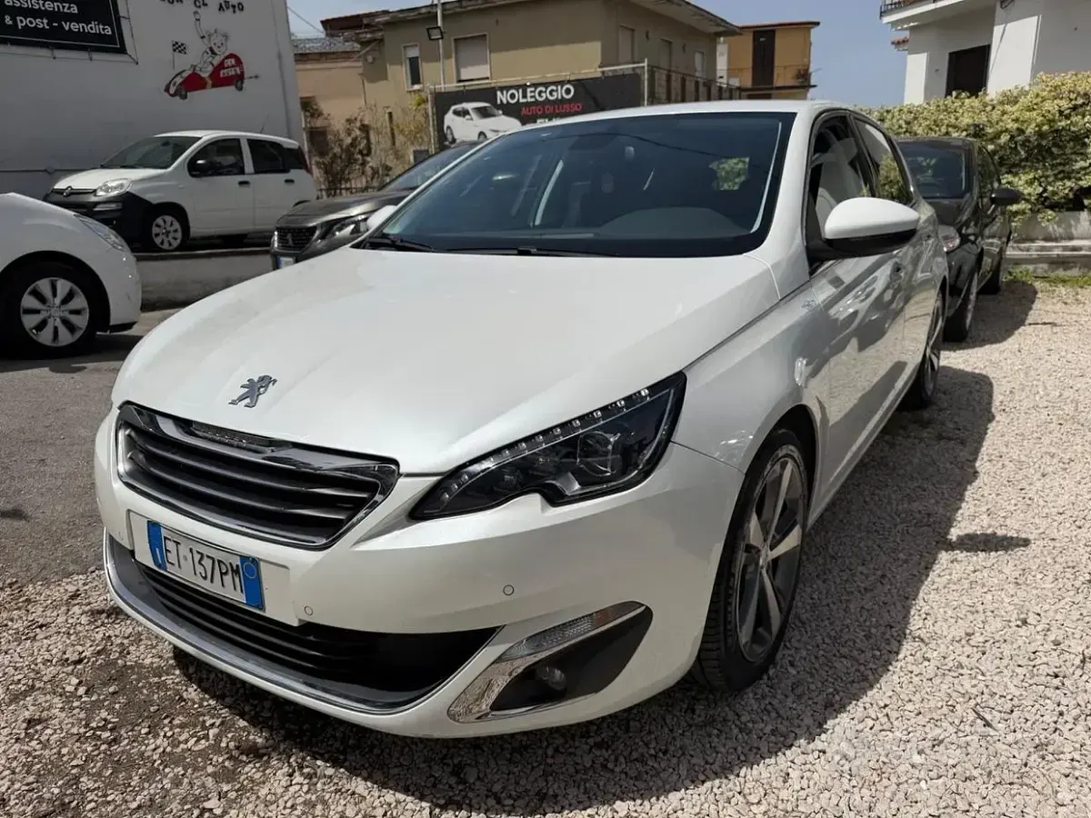 Usata Peugeot 308 Allure 115 CV (84 kW) 2014 Bianco Berlina