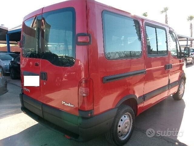 Usata Renault Master T28 81 CV (59 kW) 2003 Rosso Monovolume