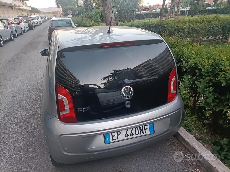 Usata VW up! 75 CV (55 kW) 2012 Grigio Utilitaria