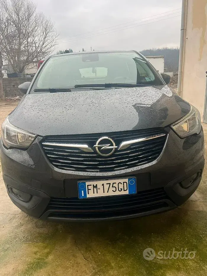 Usata Opel Crossland X Ultimate 110 CV (80 kW) 2017 Nero SUV