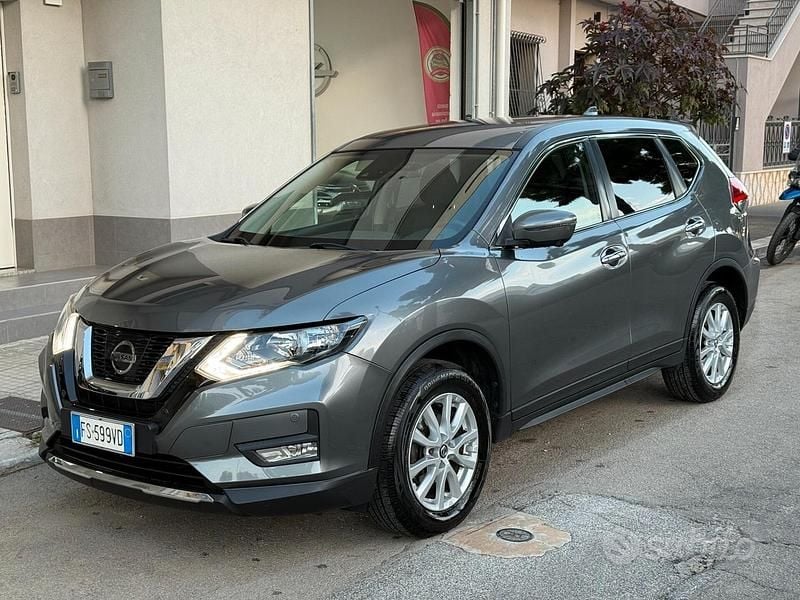 Usata Nissan X-Trail Tekna 131 CV (96 kW) 2018 Grigio SUV
