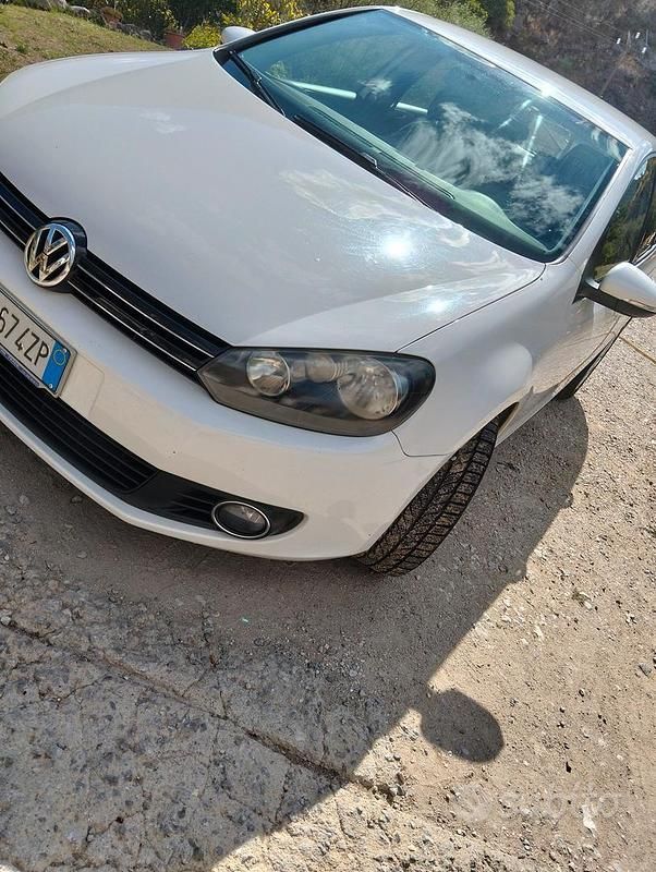 Bianco Usata 2011 VW Golf Plus Monovolume | 5000 € (Buon prezzo) - Immagine 1/4
