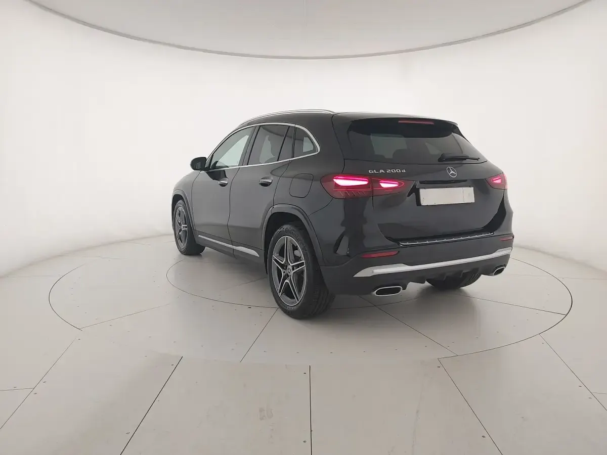 Usata Mercedes GLA200 Advanced Plus 150 CV (110 kW) 2024 Nero SUV