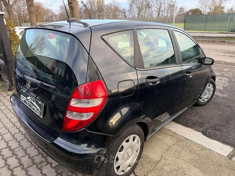 Usata Mercedes A180 Classic 109 CV (80 kW) 2005 Nero Berlina