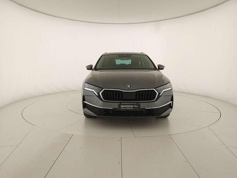 Usata Skoda Octavia Style 150 CV (110 kW) 2025 Grigio graphite metallizzato Station wagon
