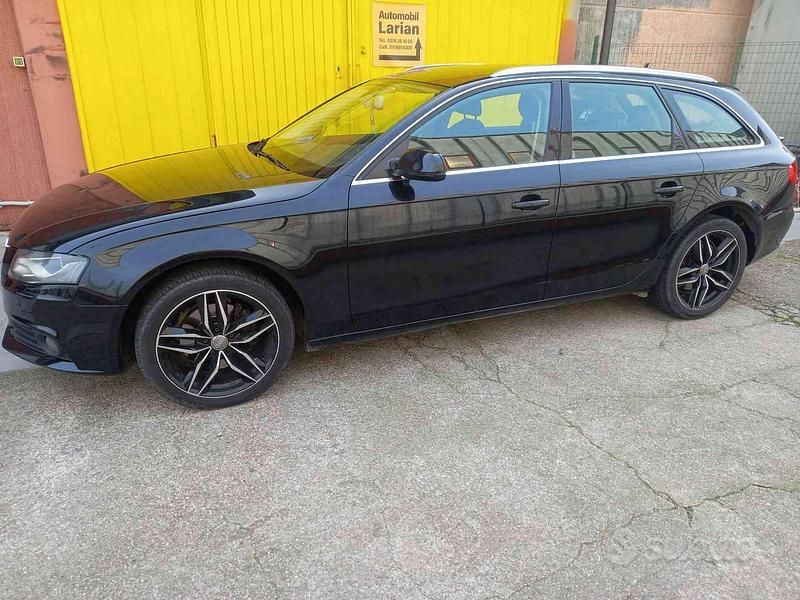 Nero Usata 2012 Audi A4 Station wagon | 6900 € (Buon prezzo) - Immagine 1/4