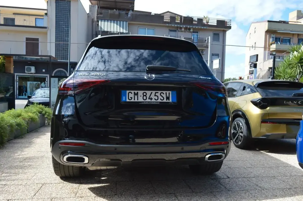 Usata Mercedes GLE300 Premium Plus 271 CV (199 kW) 2023 Nero SUV