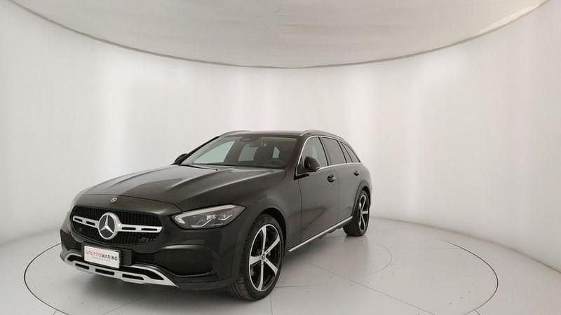 Usata Mercedes 220 Premium Plus 197 CV (144 kW) 2023 Nero Station wagon