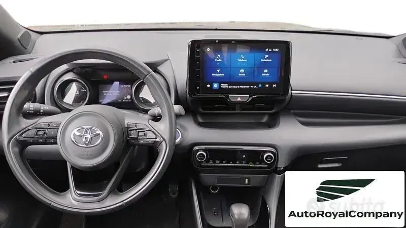 Usata Toyota Yaris Hybrid Lounge 116 CV (85 kW) 2022 Nero Berlina