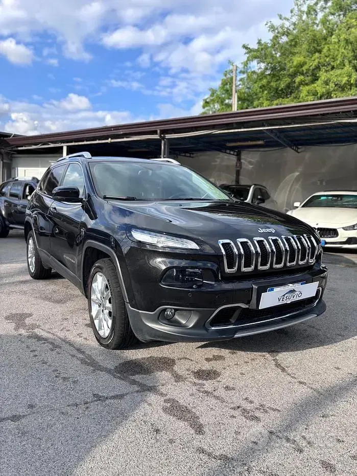 Usata Jeep Cherokee Limited 140 CV (102 kW) 2016 Nero SUV
