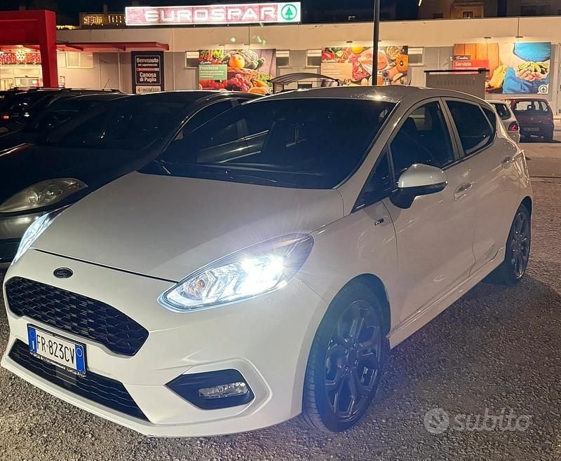 Bianco Usata 2018 Ford Fiesta ST-Line Berlina | 12.500 € (Cara) - Immagine 1/4