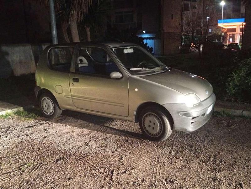 Usata Fiat Seicento 54 CV (39 kW) 2000 Argento Utilitaria