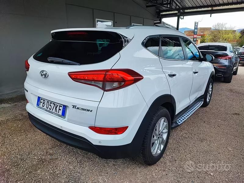 Usata Hyundai Tucson Xpossible 115 CV (84 kW) 2016 Bianco SUV