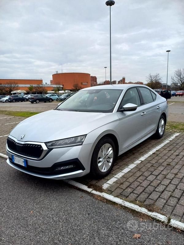 Usata Skoda Octavia Ambition 150 CV (110 kW) 2023 Grigio Berlina