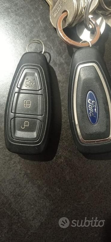 Usata Ford Kuga 115 CV (84 kW) 2015 SUV