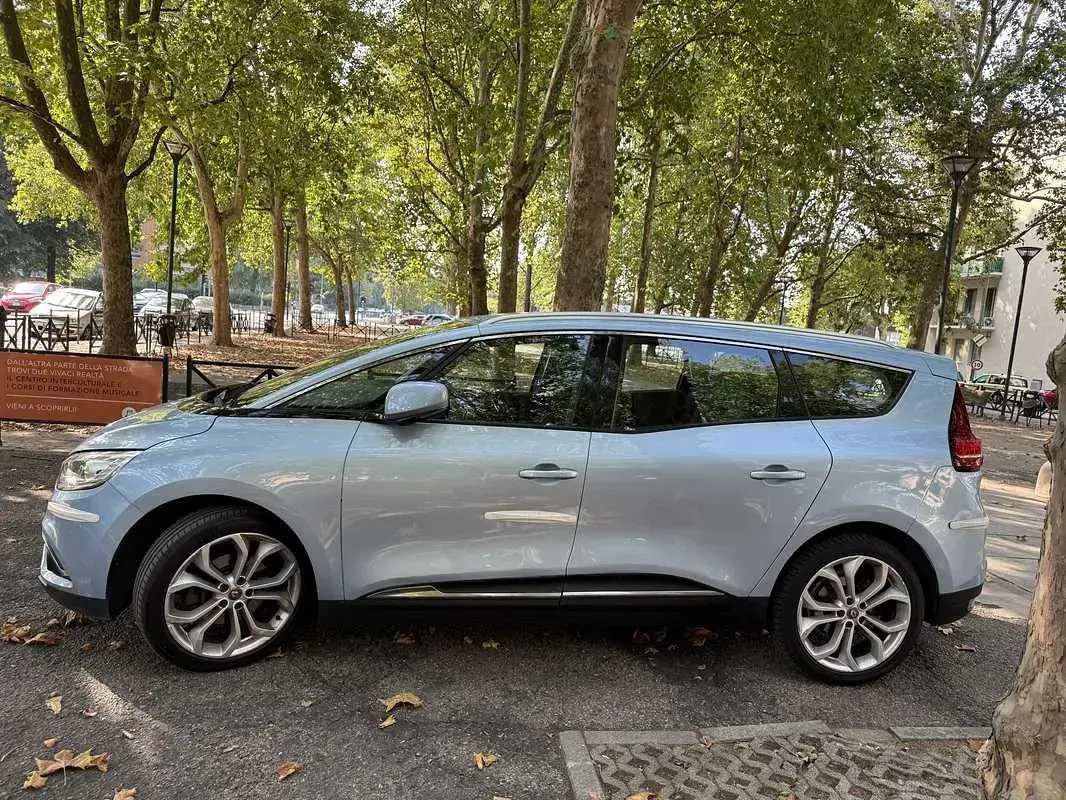 Usata Renault Scénic III Expression 80 CV (58 kW) 2017 Blu/azzurro Monovolume