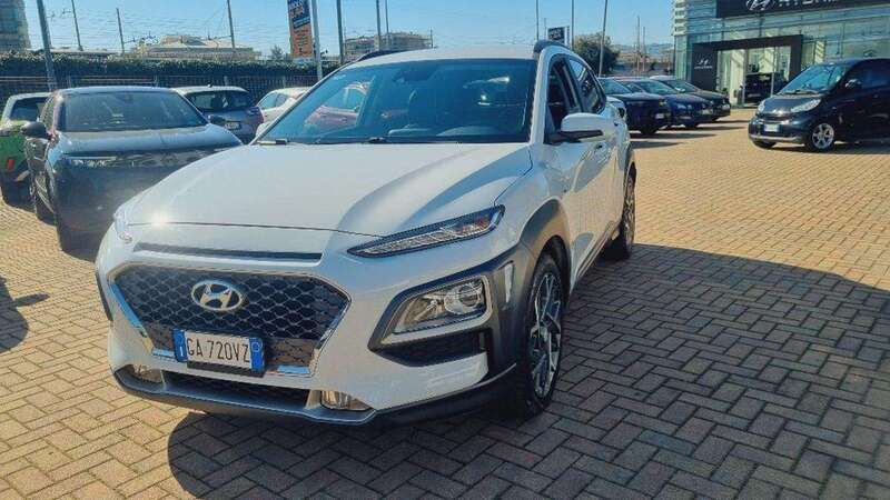 Usata Hyundai Kona XPrime 105 CV (77 kW) 2020 Bianco SUV