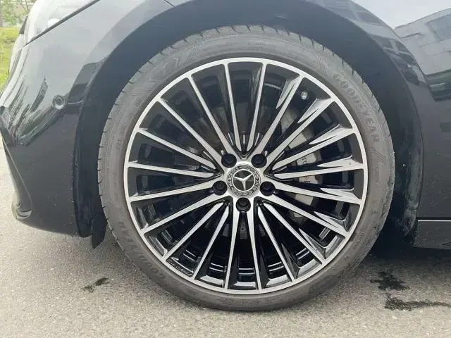 Usado Mercedes C220 Premium 200 CV (147 kW) 2025 Negro Familiar