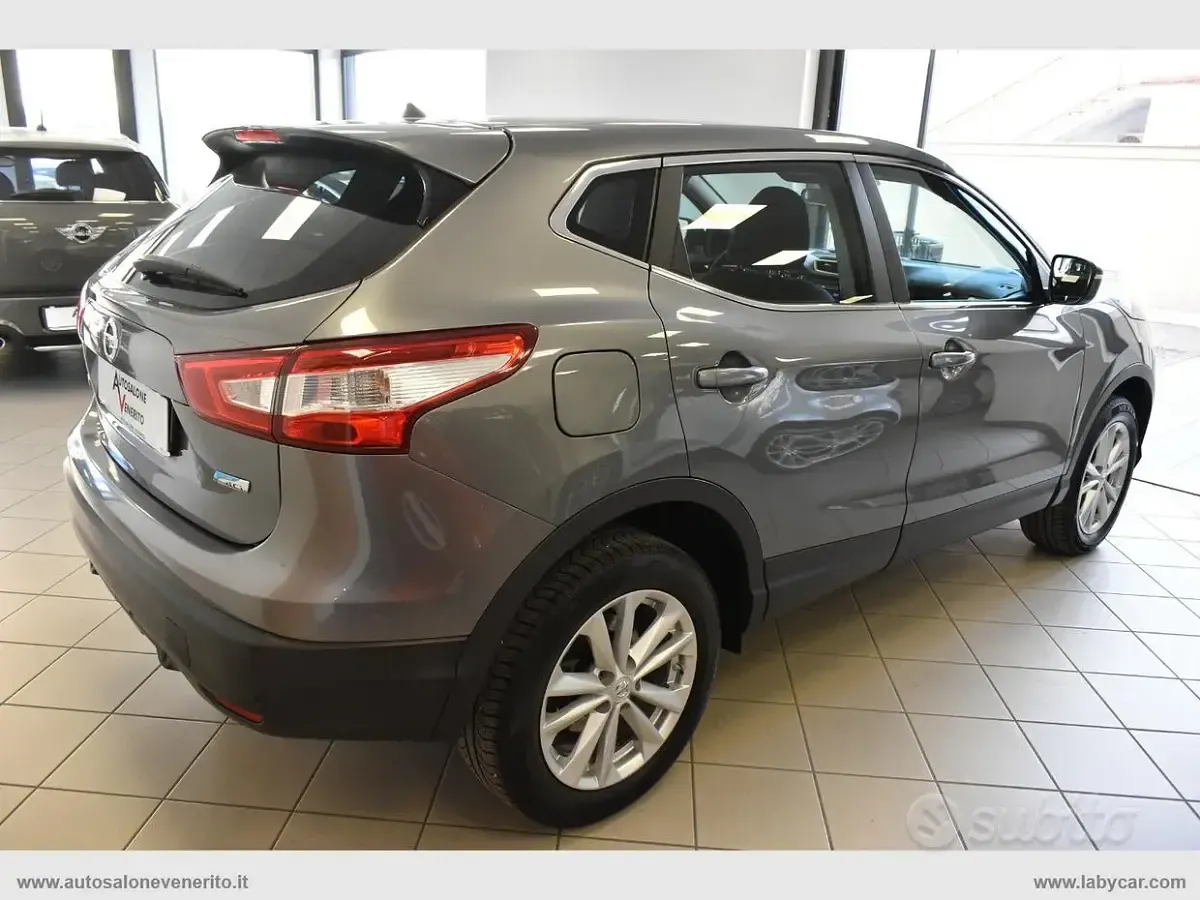Usata Nissan Qashqai Tekna 110 CV (80 kW) 2014 Grigio SUV