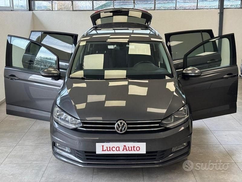 Usata VW Touran 110 CV (80 kW) 2016 Grigio Monovolume