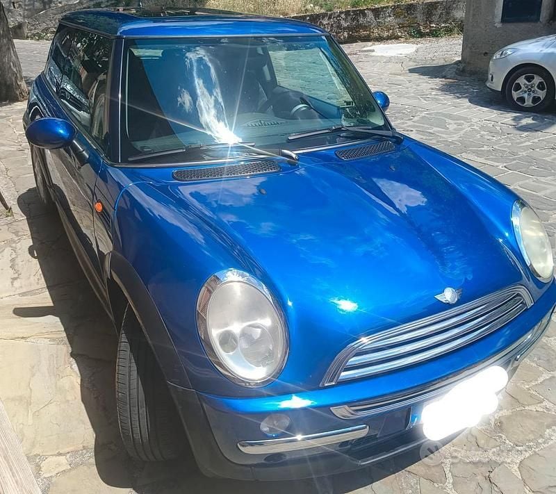 Usata Mini ONE 75 CV (55 kW) 2003 Blu Utilitaria