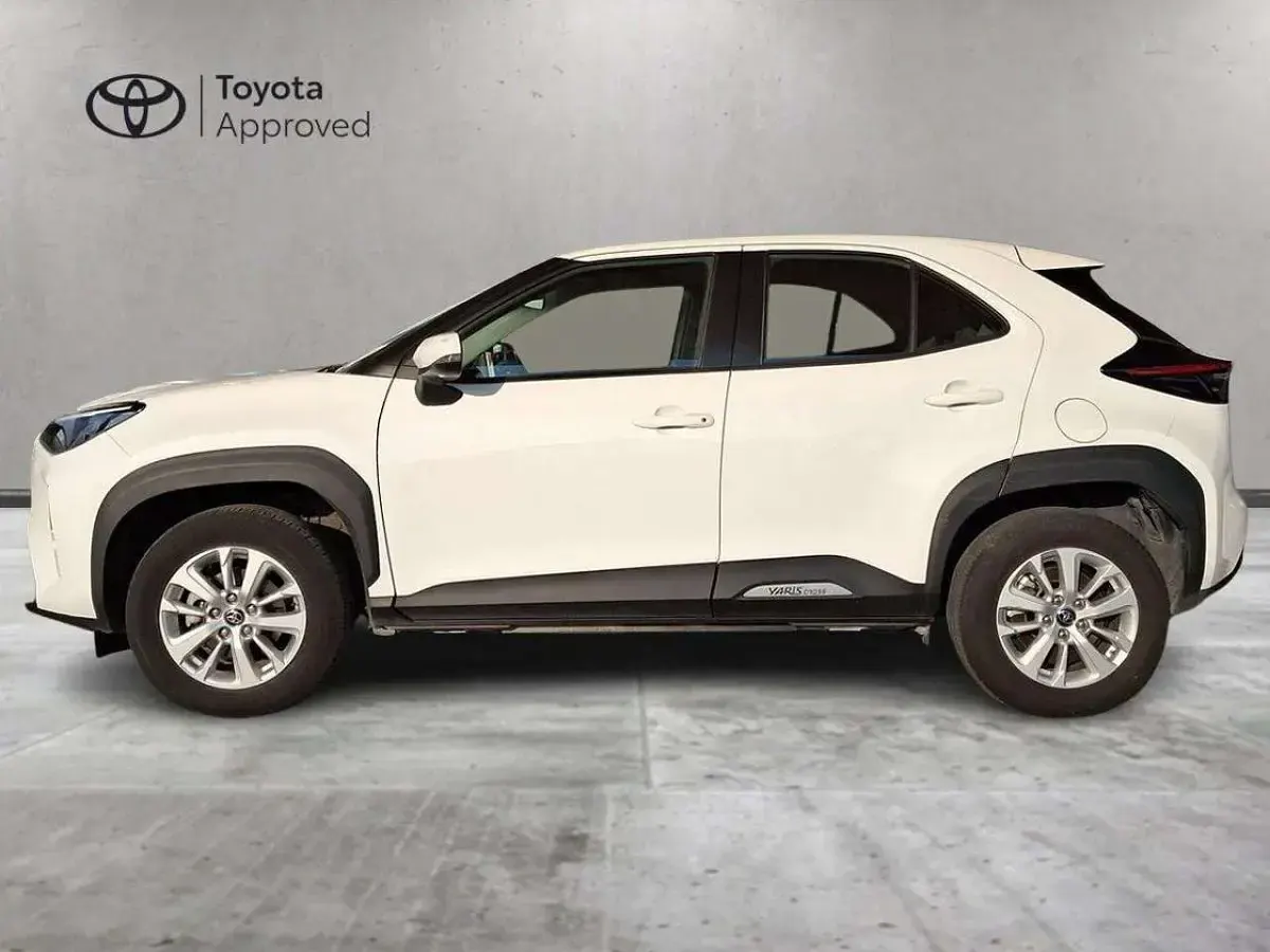 Usata Toyota Yaris Cross Active 92 CV (67 kW) 2021 Bianco SUV