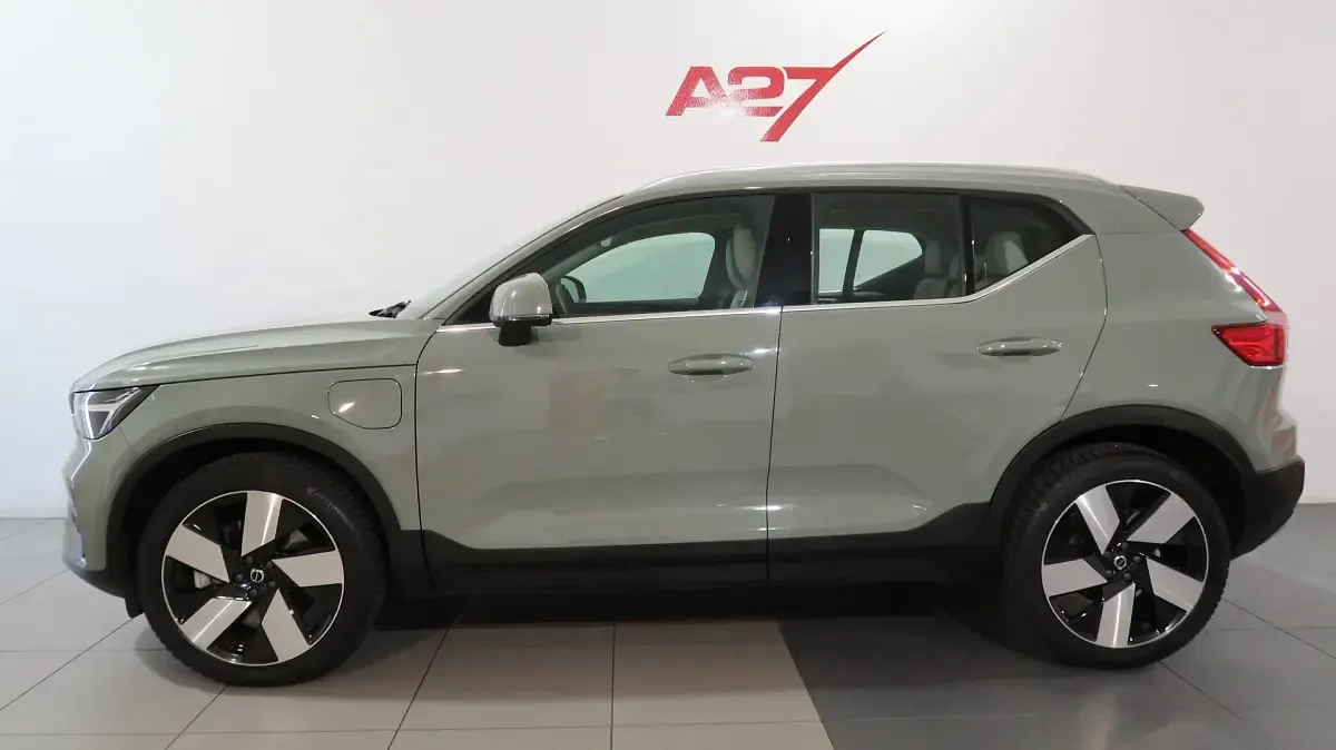 Usata Volvo XC40 Plus 261 CV (191 kW) 2023 Verde SUV