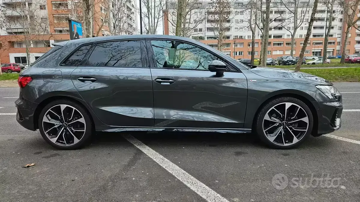 Usata Audi A3 S-Line 150 CV (110 kW) 2024 Grigio Berlina