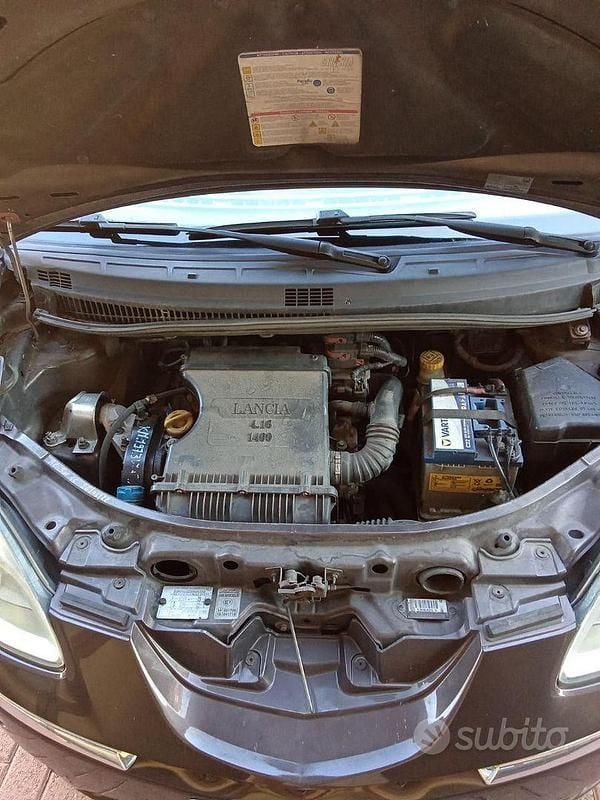 Usata Lancia Musa 2007 Marrone Monovolume