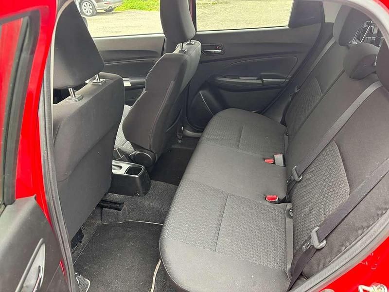 Usata Suzuki Swift 90 CV (66 kW) 2018 Rosso Utilitaria