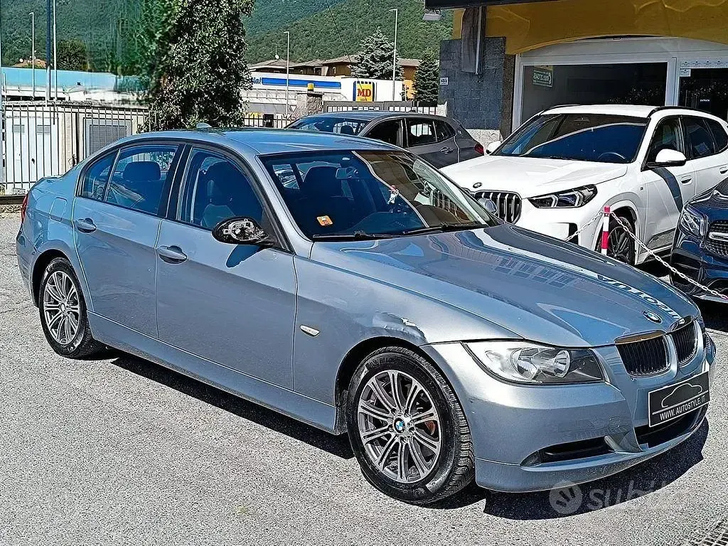 Usata BMW 318 129 CV (94 kW) 2007 Grigio Berlina