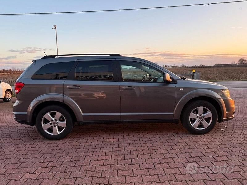 Usata Fiat Freemont 140 CV (102 kW) 2012 Grigio SUV