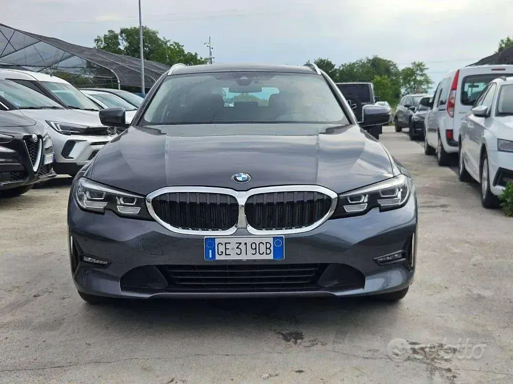 Usata BMW 320 190 CV (139 kW) 2021 Blu/azzurro Station wagon