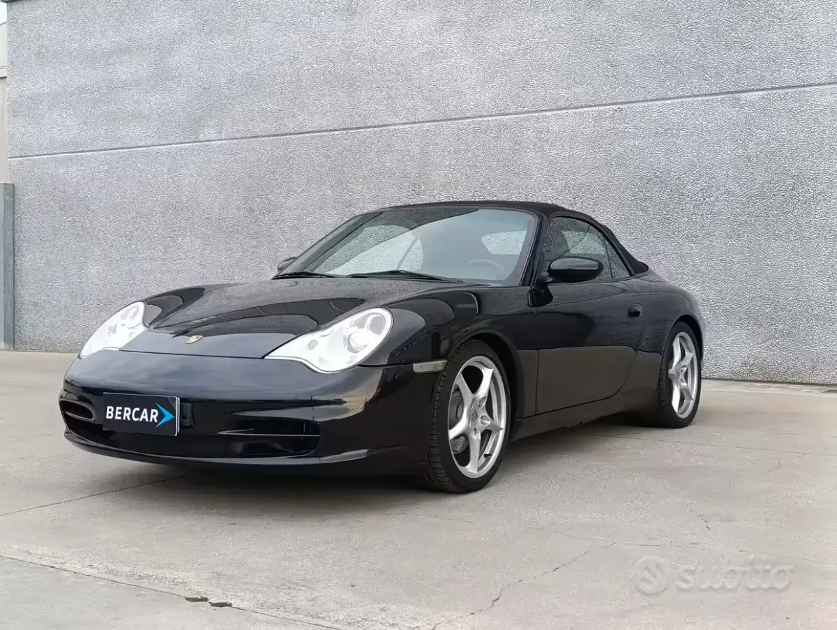 Käytetty Porsche 911 Carrera Cabriolet 320 HP (235 kW) 2003 Avoauto
