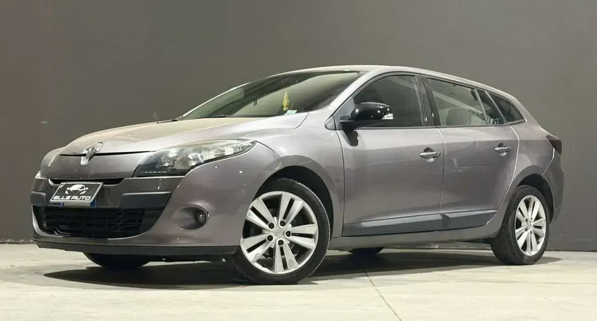Usata Renault Mégane GT Line GT-Line 110 CV (80 kW) 2011 Grigio Station wagon
