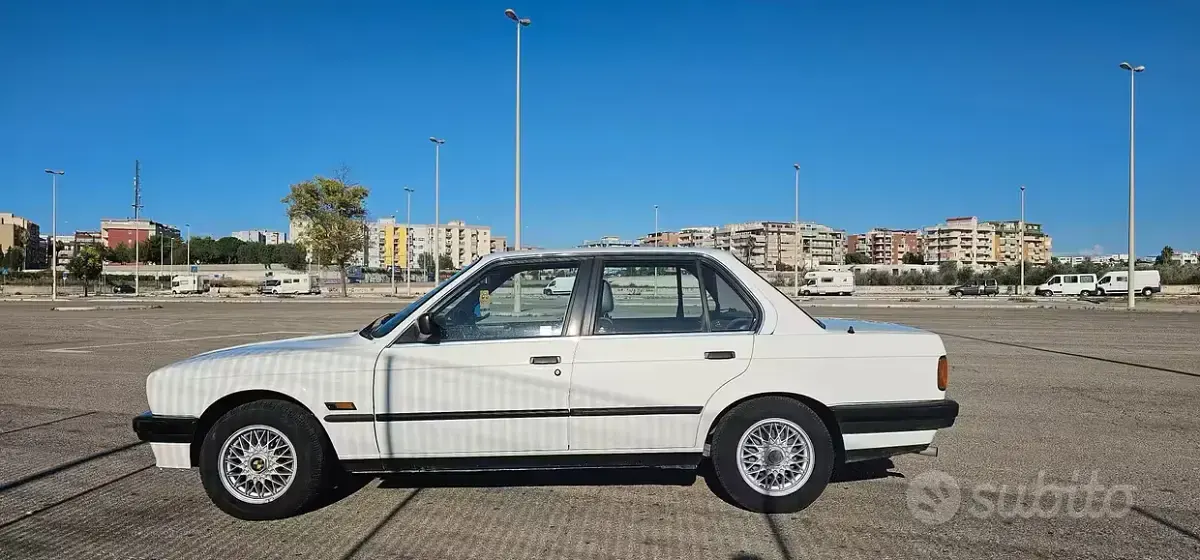 Usata BMW 318 Efficient Dynamics 116 CV (85 kW) 1990 Bianco Berlina