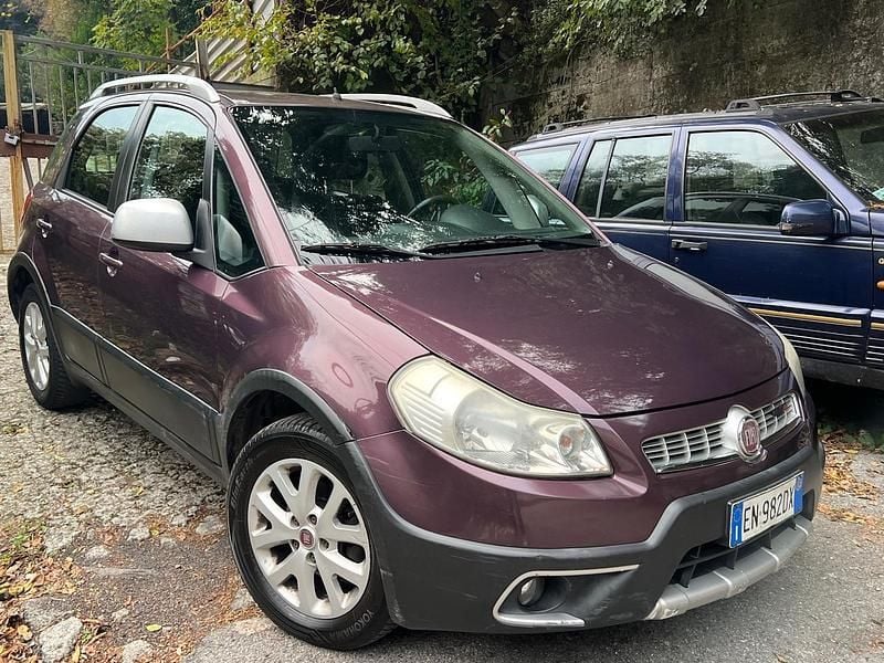 Viola Usata 2012 Fiat Sedici Dynamic SUV | 2900 € (Super prezzo) - Immagine 1/4